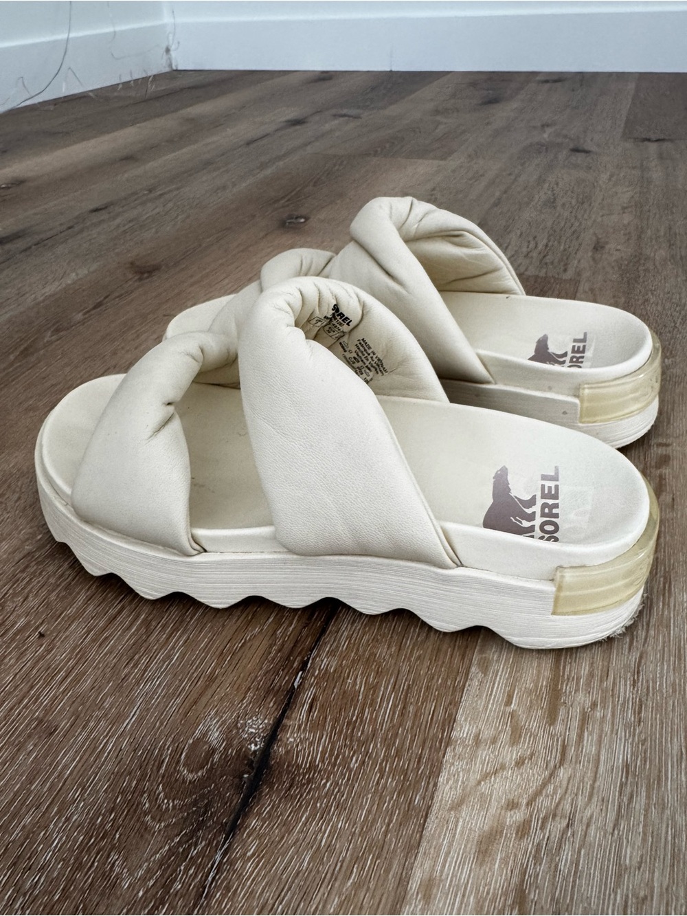 ⭐️ HOST PICK! ⭐️ SOREL Viibe Twist Slide Sandal size 7 - Picture 2 of 8